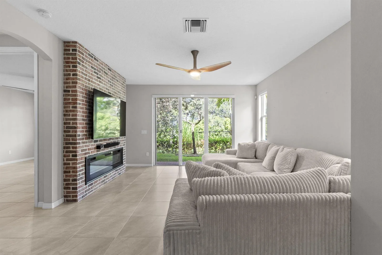 5319 Falcon Trail, Davie, FL 33314 photo 6