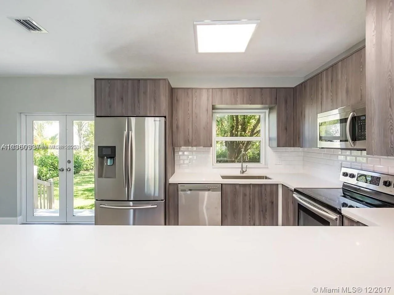 1231 N 16th Ct, Hollywood, FL 33020 photo 6