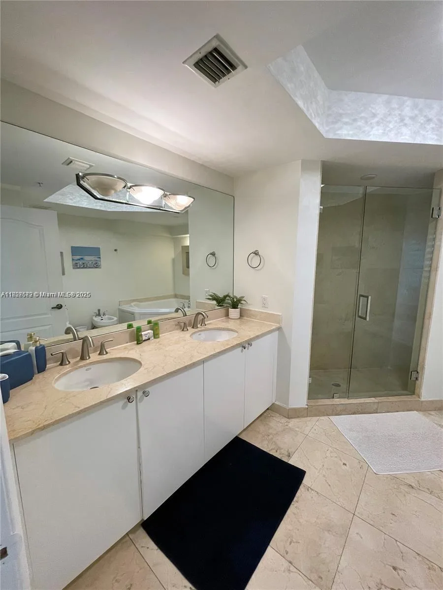 17555 Atlantic Blvd # 702, Sunny Isles Beach, FL 33160 photo 12