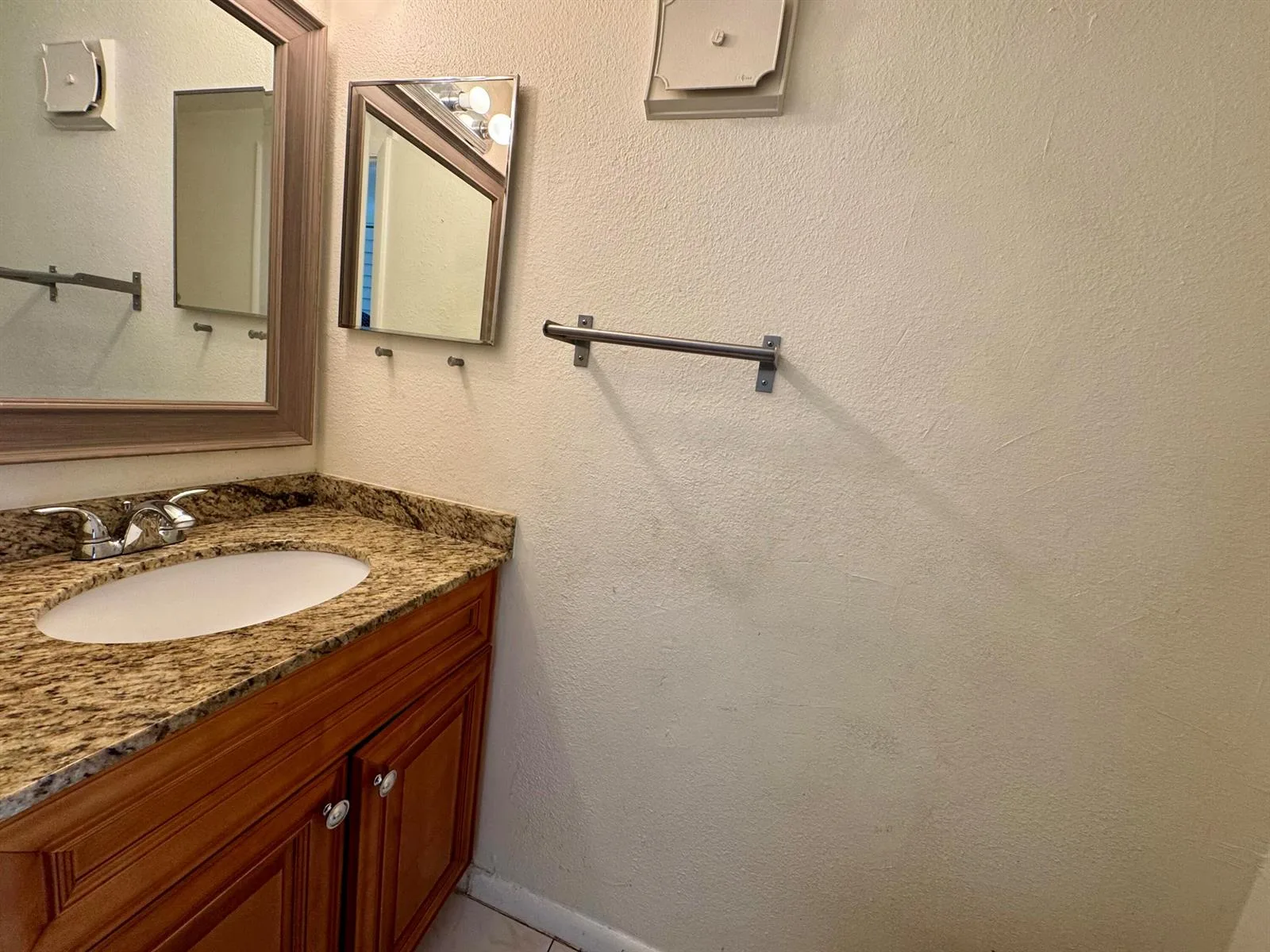 8028 SW 17th Place, Davie, FL 33324 photo 10