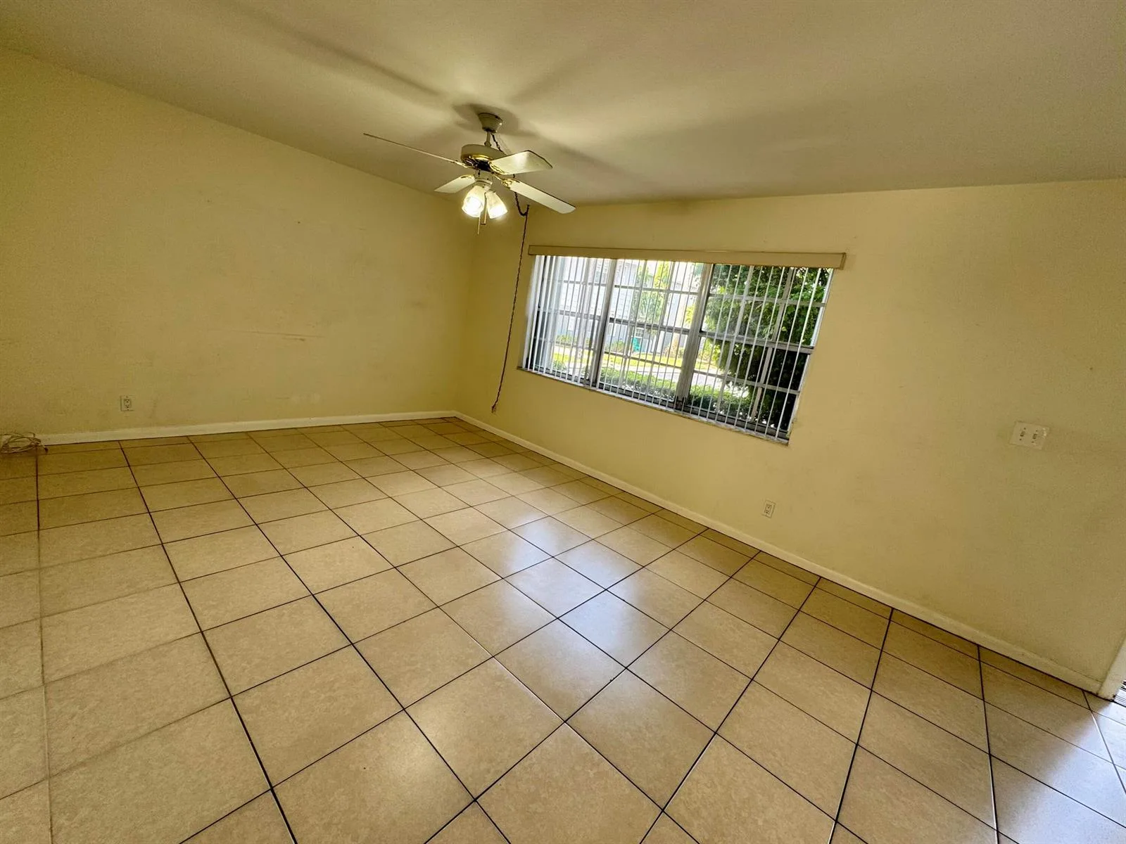 8028 SW 17th Place, Davie, FL 33324 photo 11