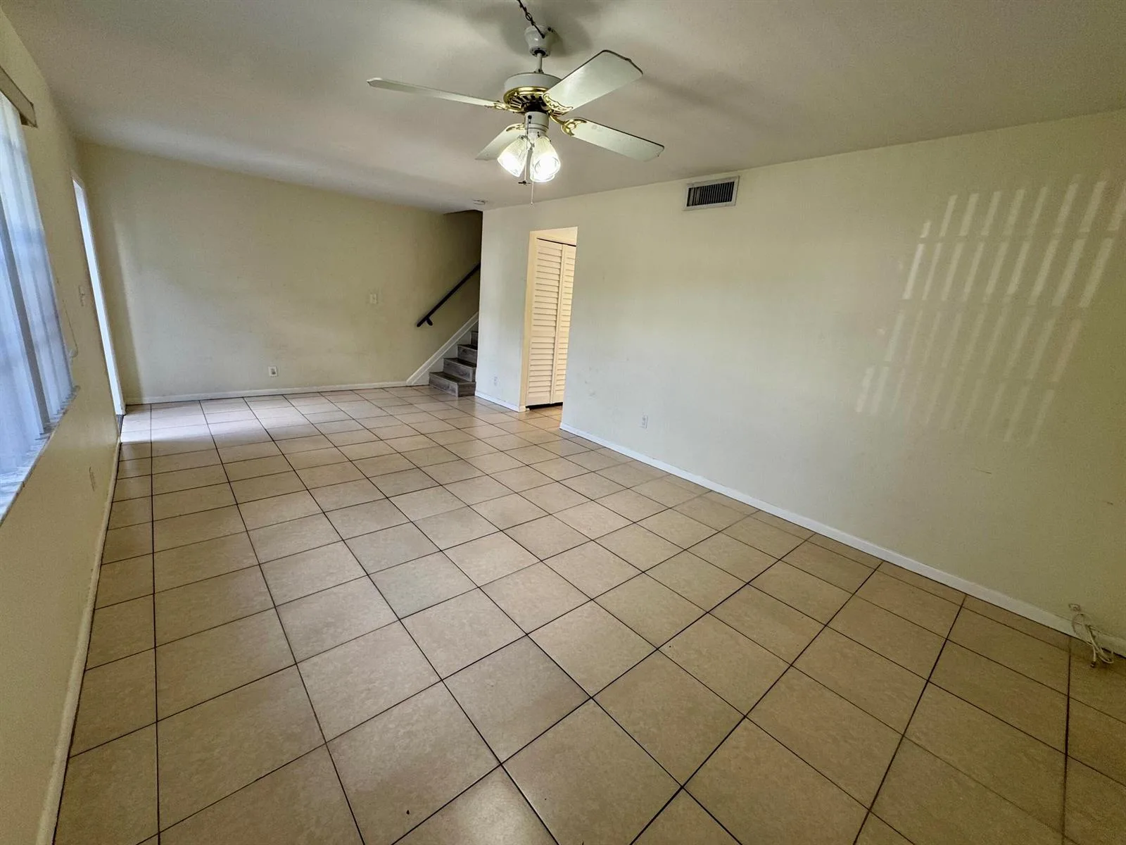 8028 SW 17th Place, Davie, FL 33324 photo 12