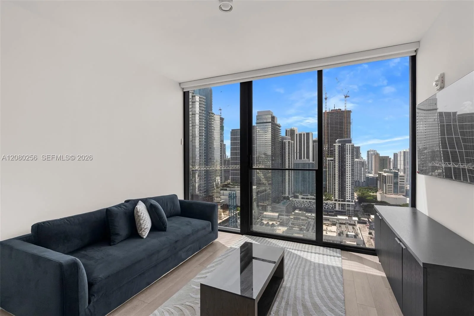 20 NE 11th St # Executive 09, Miami, FL 33132 photo 10