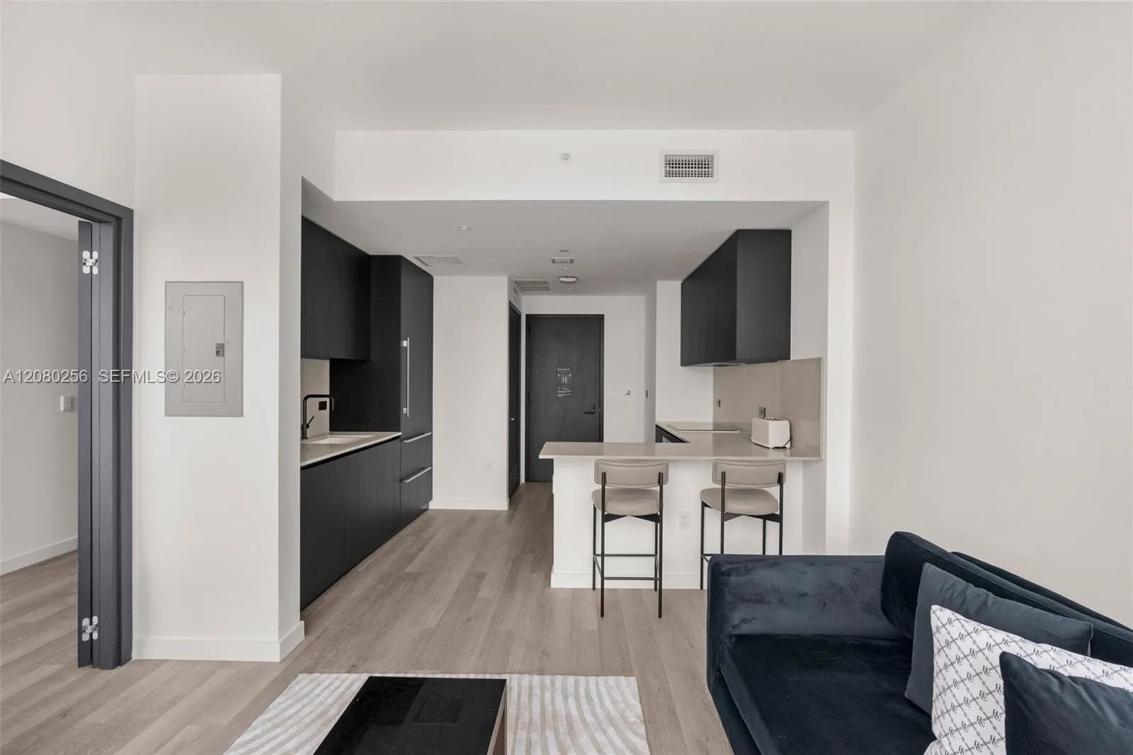 20 NE 11th St # Executive 09, Miami, FL 33132 photo 13