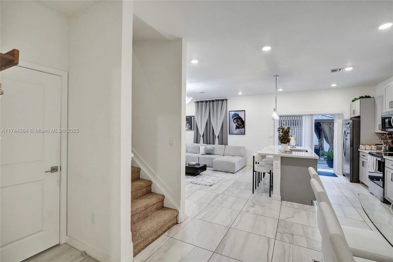 838 SE 17th St, Homestead, FL 33034 photo 8