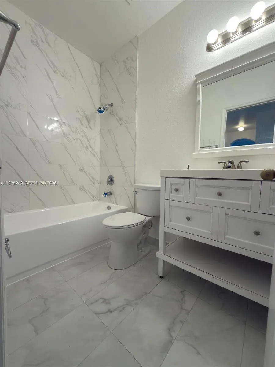 2903 SE 17th Ave # 206, Homestead, FL 33035 photo 9