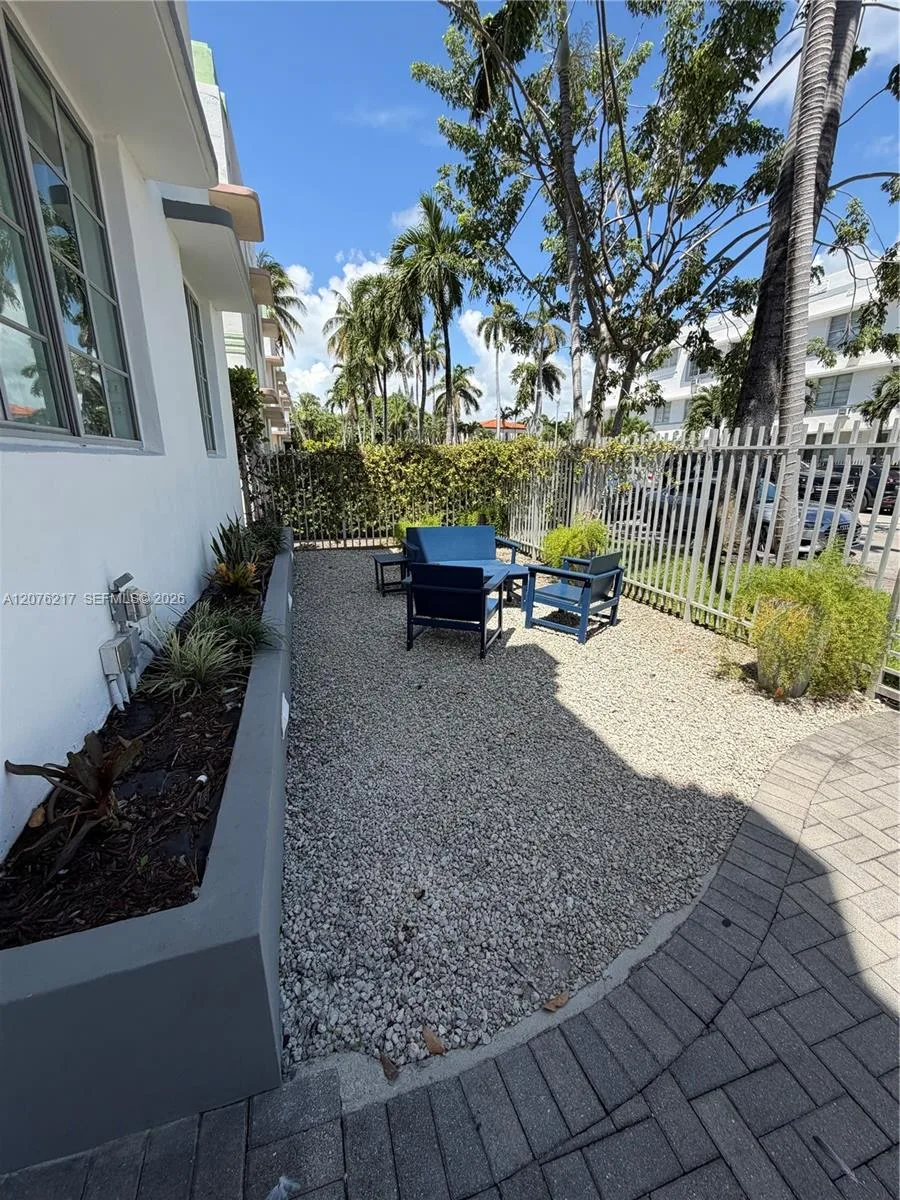 526 15th St # 12, Miami Beach, FL 33139 photo 11