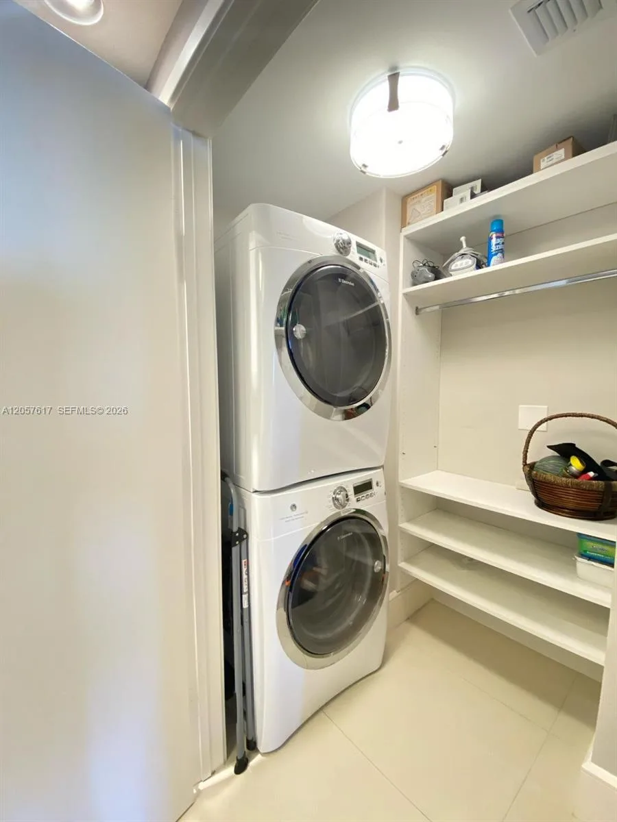 17301 Biscayne Blvd # 1808, North Miami Beach, FL 33160 photo 10