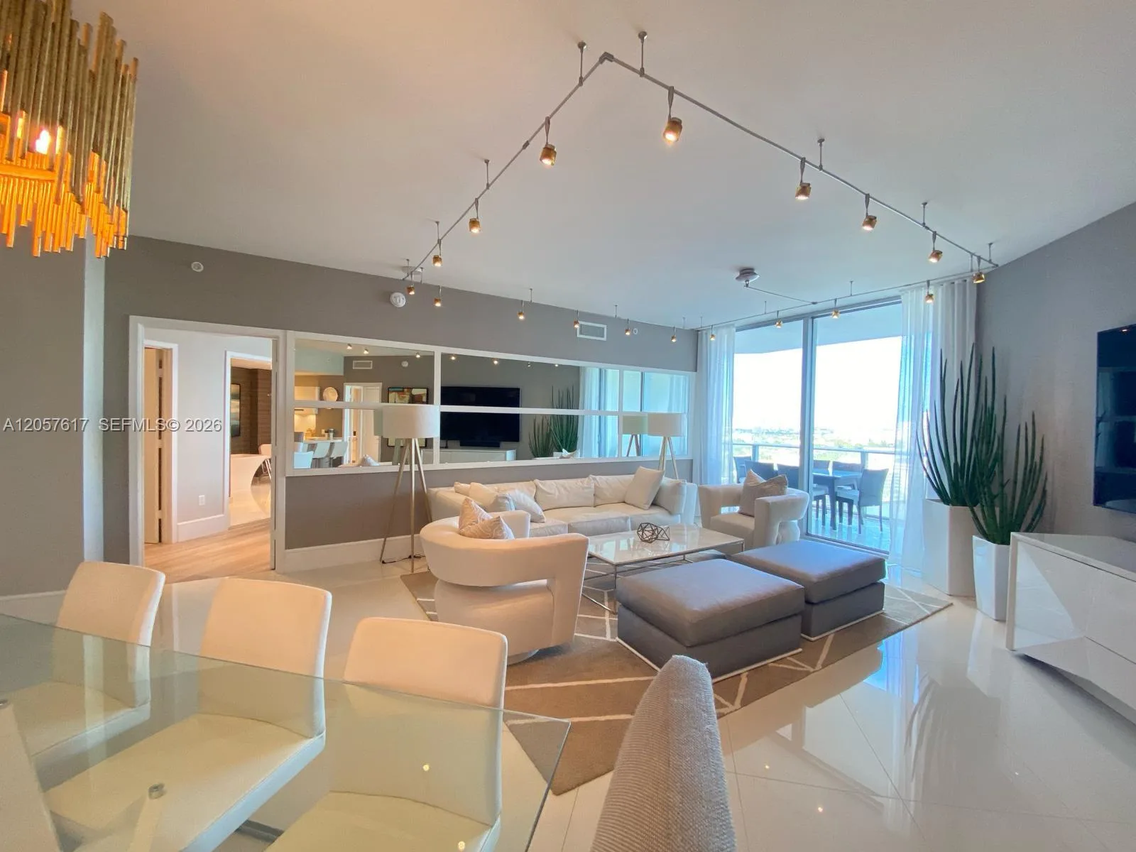 17301 Biscayne Blvd # 1808, North Miami Beach, FL 33160 photo 7
