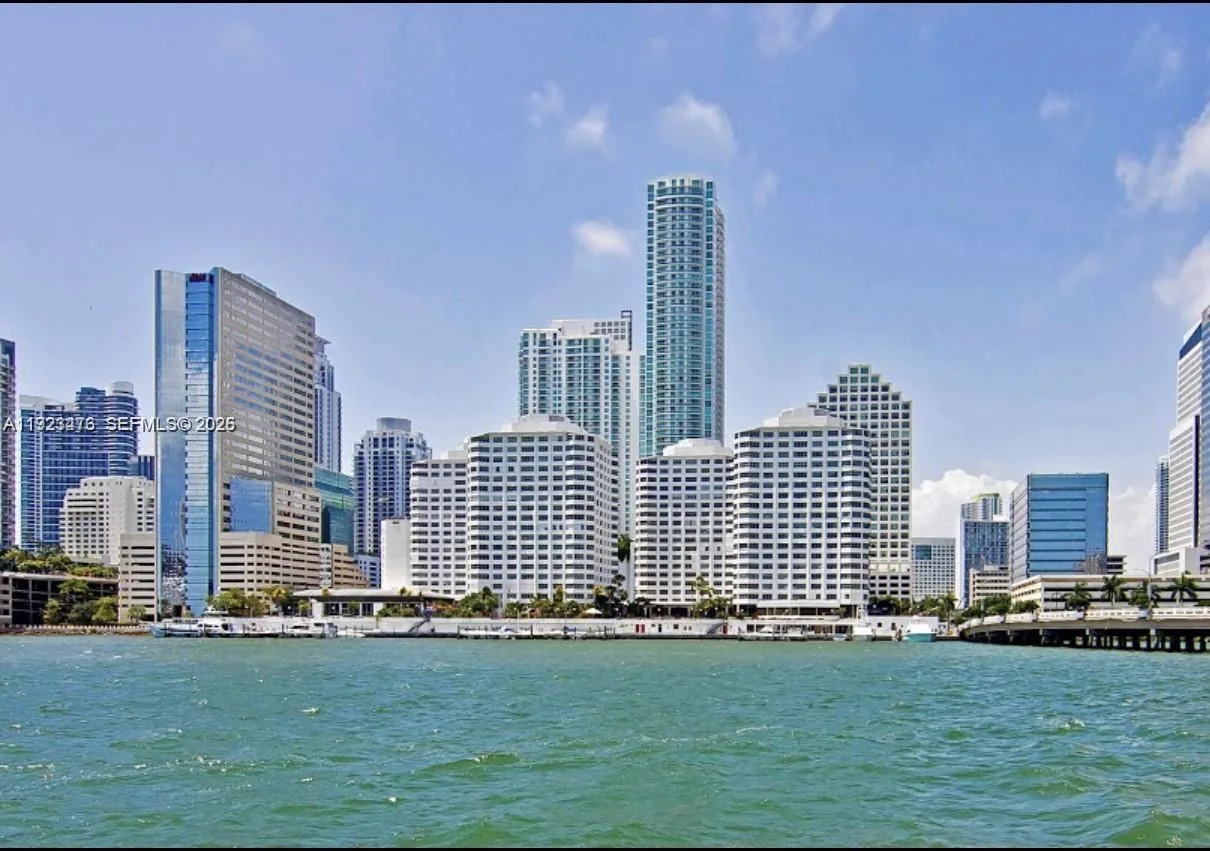 999 Brickell Bay Dr # 209, Miami, FL 33131
