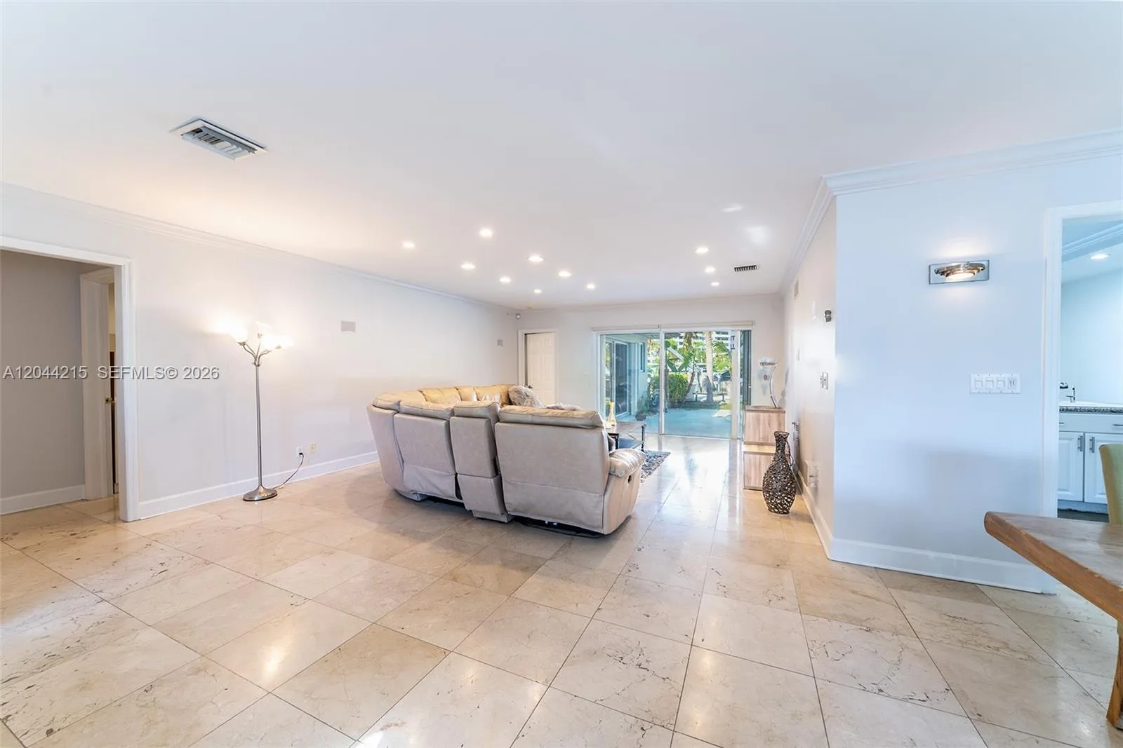 13140 Coronado Dr, North Miami, FL 33181 photo 2