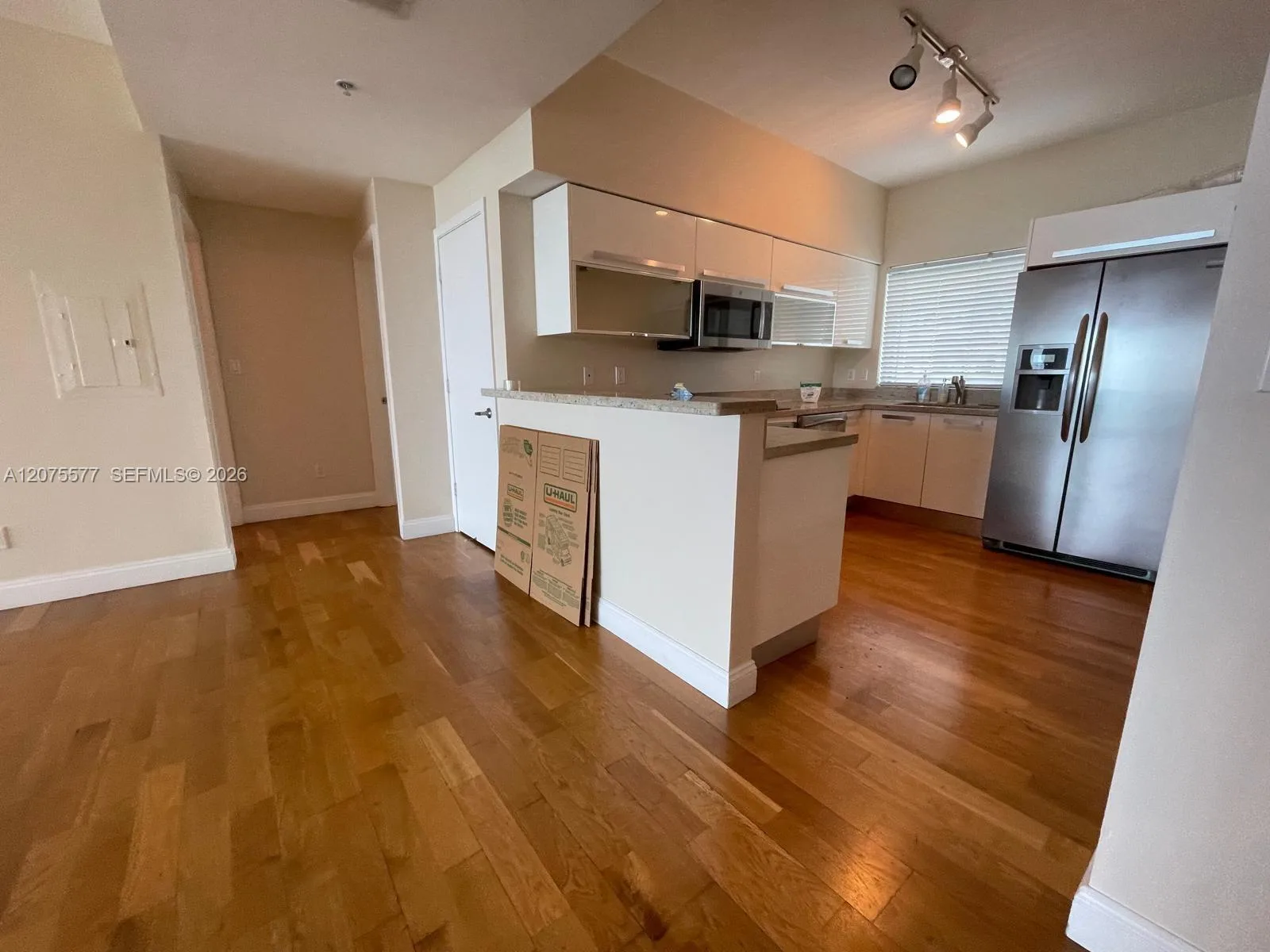 601 NE 36th St # 1209, Miami, FL 33137 photo 4
