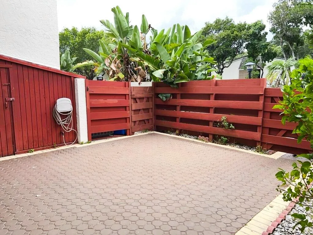 3094 BERMWOOD Lane # 237, Hollywood, FL 33021 photo 2