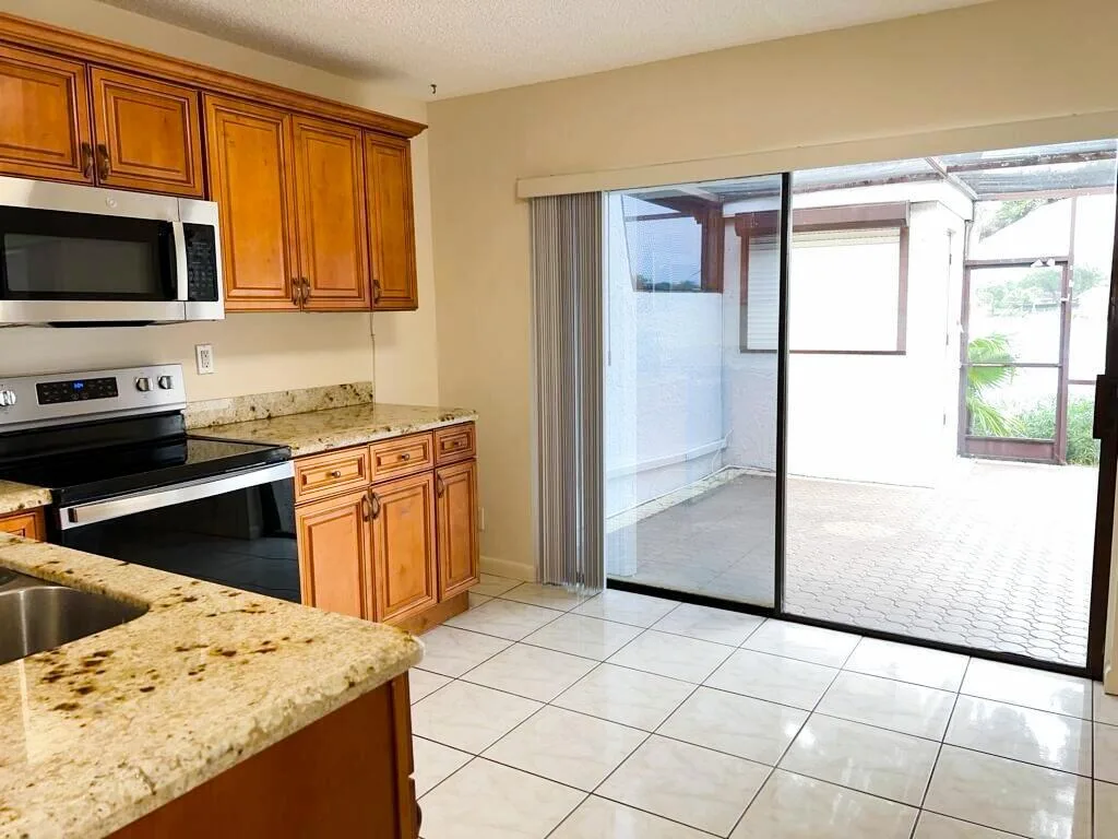 3094 BERMWOOD Lane # 237, Hollywood, FL 33021 photo 5