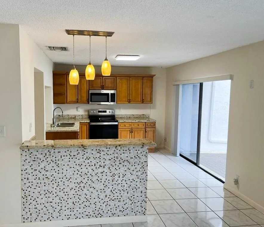 3094 BERMWOOD Lane # 237, Hollywood, FL 33021 photo 9