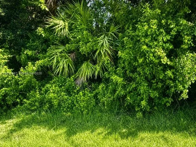 1585 SW Mullinax Ave, Port St. Lucie, FL 34953