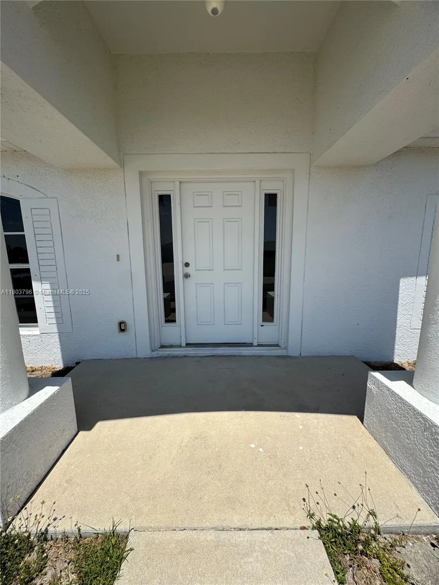 4032 25TH ST SW, Lehigh Acres, FL 33976 photo 2