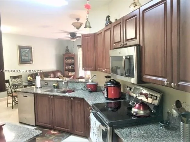 4854 NW 110th Pl, Doral, FL 33178 photo 5