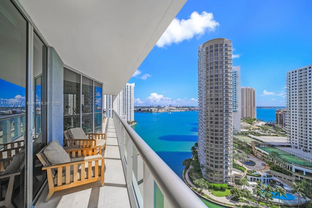 465 Brickell Ave # 2001, Miami, FL 33131
