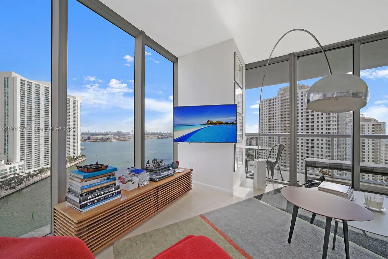 465 Brickell Ave # 2001, Miami, FL 33131 photo 11