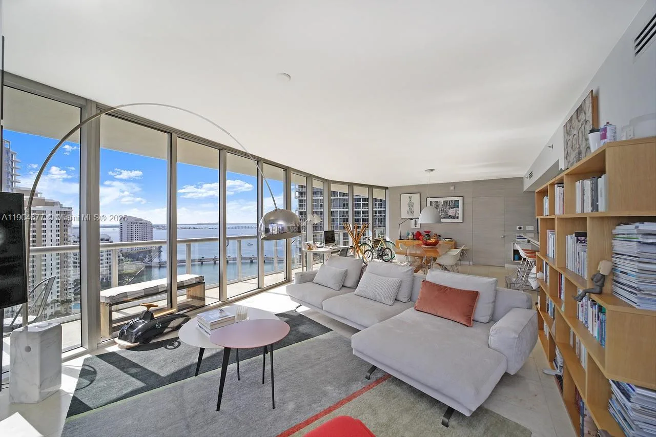 465 Brickell Ave # 2001, Miami, FL 33131 photo 3