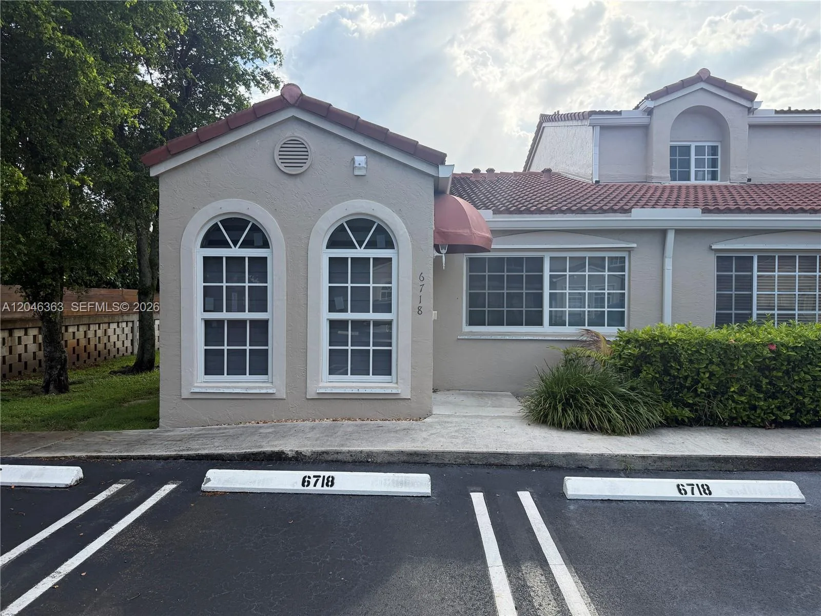 6718 NW 166th Ter # 301, Miami Lakes, FL 33014