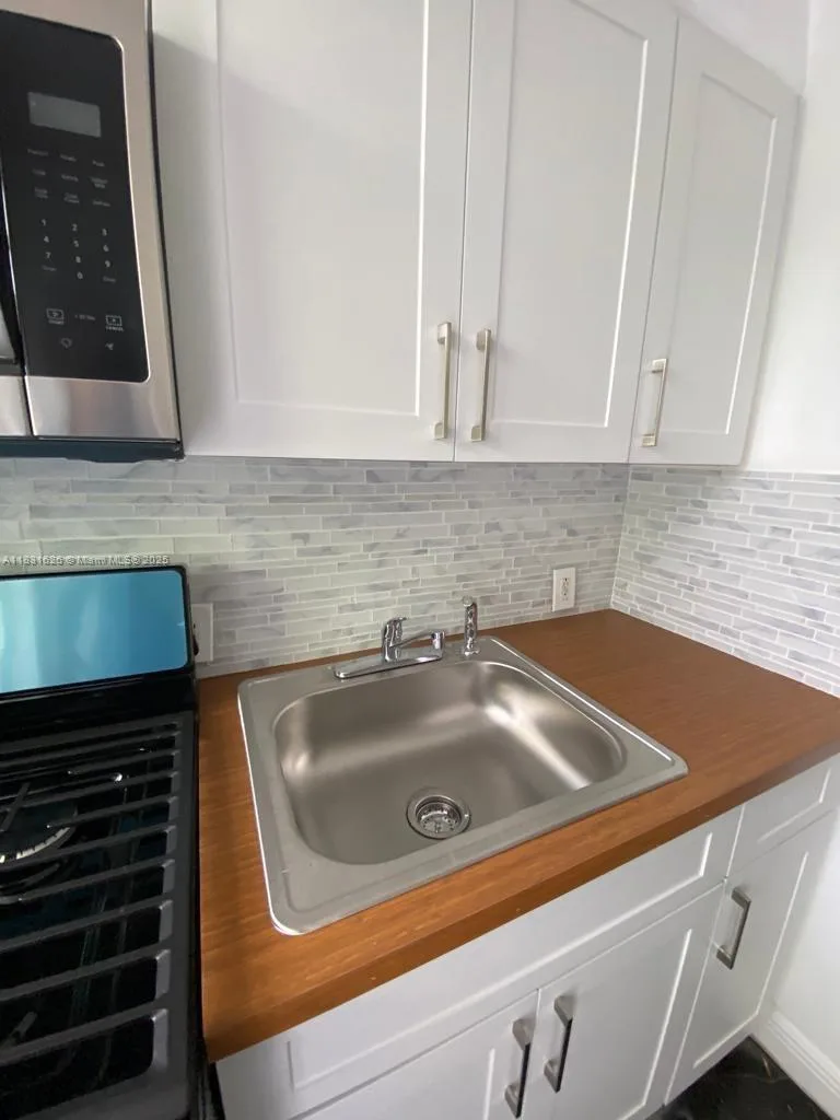 1227 Euclid Ave # 6, Miami Beach, FL 33139 photo 10