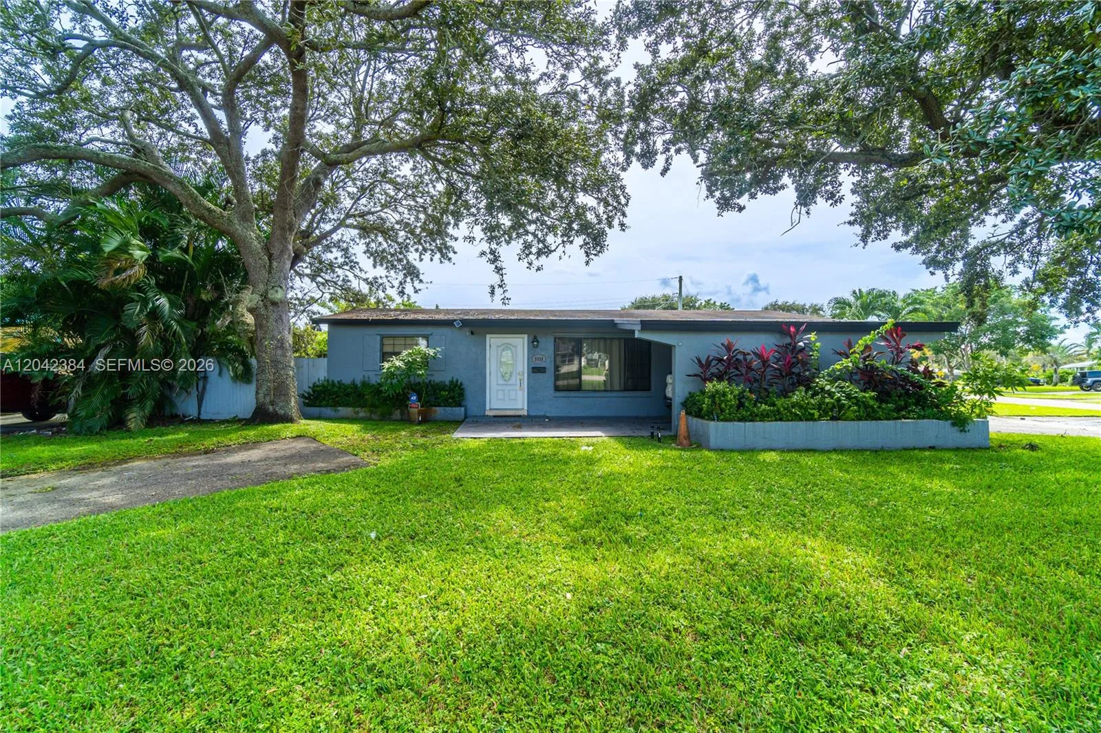 3338 Taft St, Hollywood, FL 33021