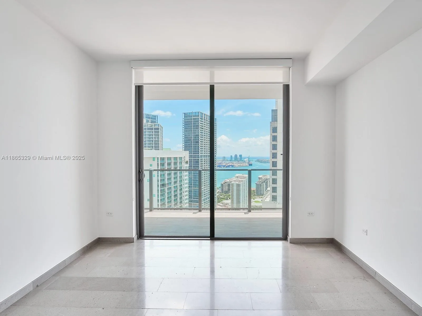 68 SE 6th St # 3705, Miami, FL 33131 photo 12