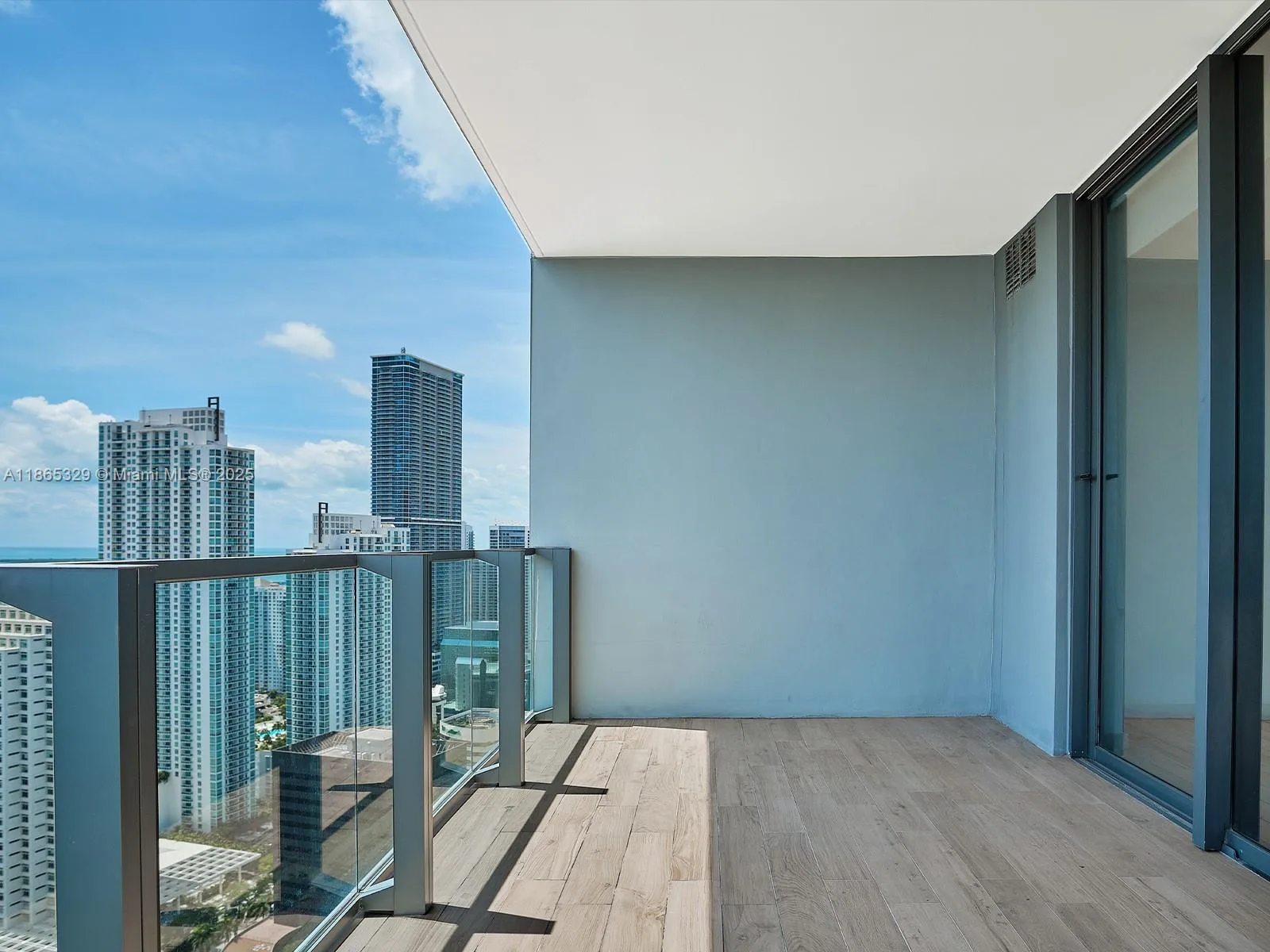 68 SE 6th St # 3705, Miami, FL 33131 photo 4