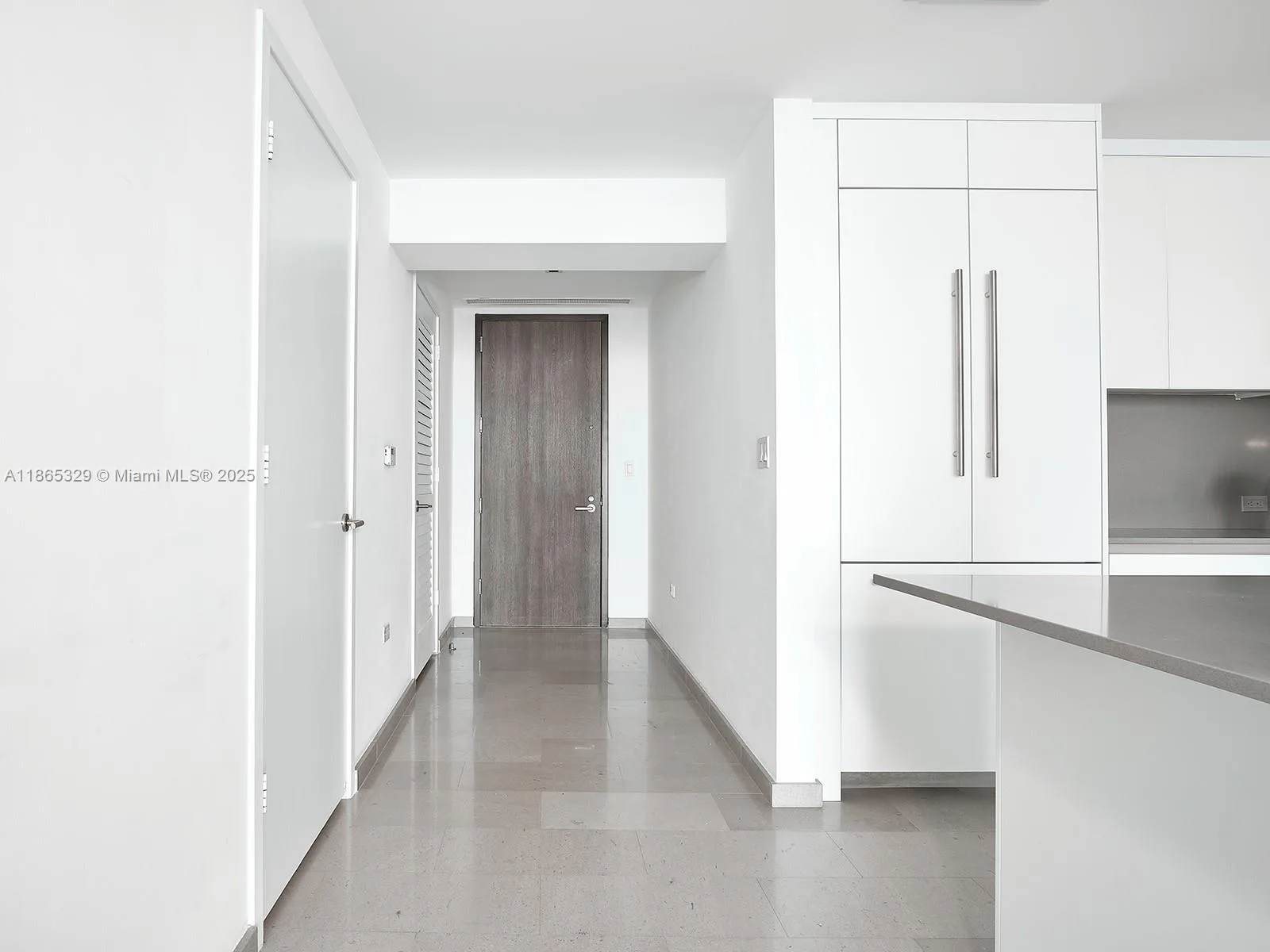 68 SE 6th St # 3705, Miami, FL 33131 photo 8