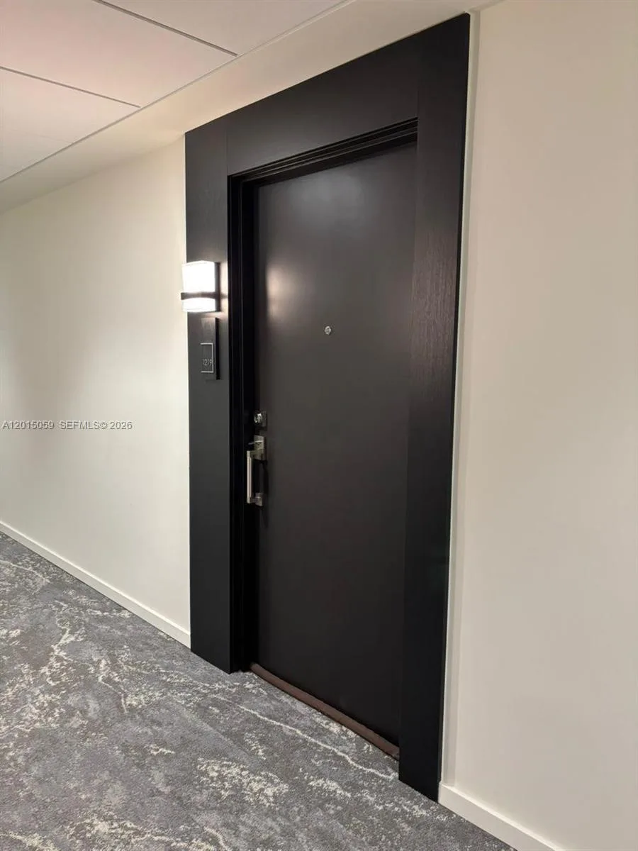 19380 Collins Ave # 1219, Sunny Isles Beach, FL 33160 photo 2