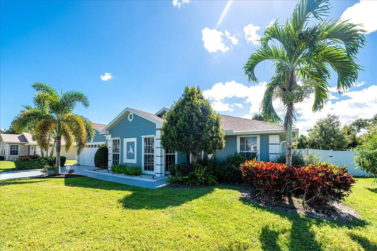 6876 Bronte Circle, Port St. Lucie, FL 34952 photo 9