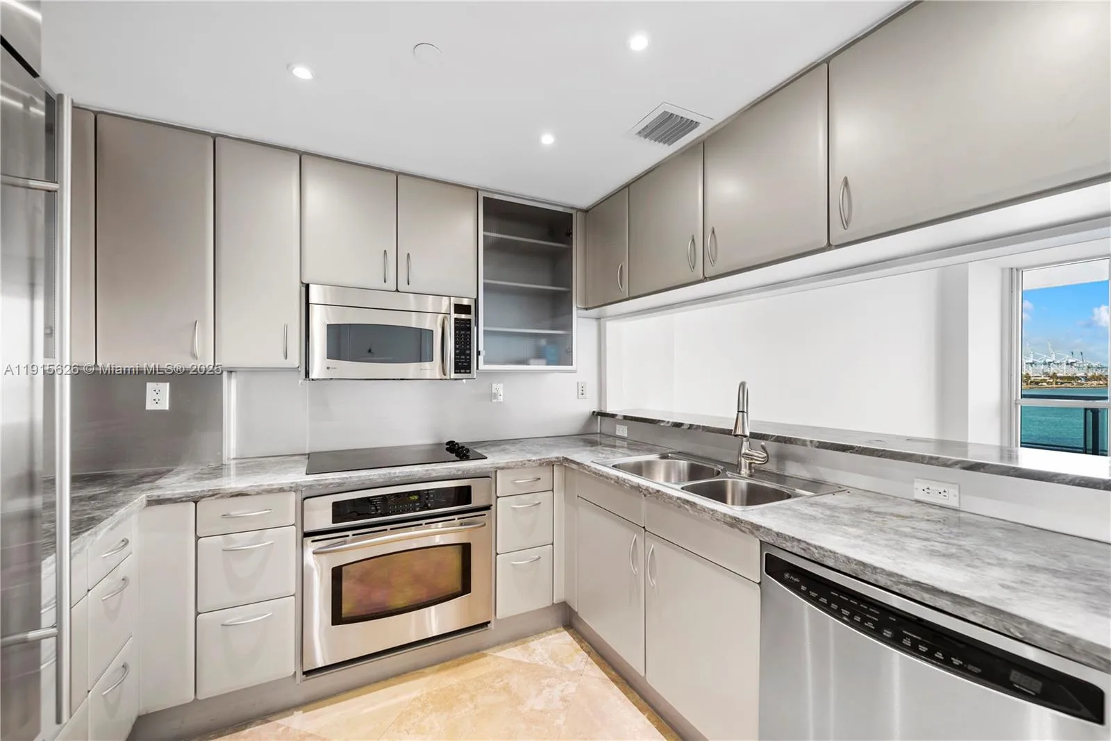 540 West Ave # 413, Miami Beach, FL 33139 photo 8