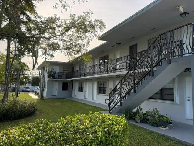 4590 SW 67th Ave # 20, Miami, FL 33155