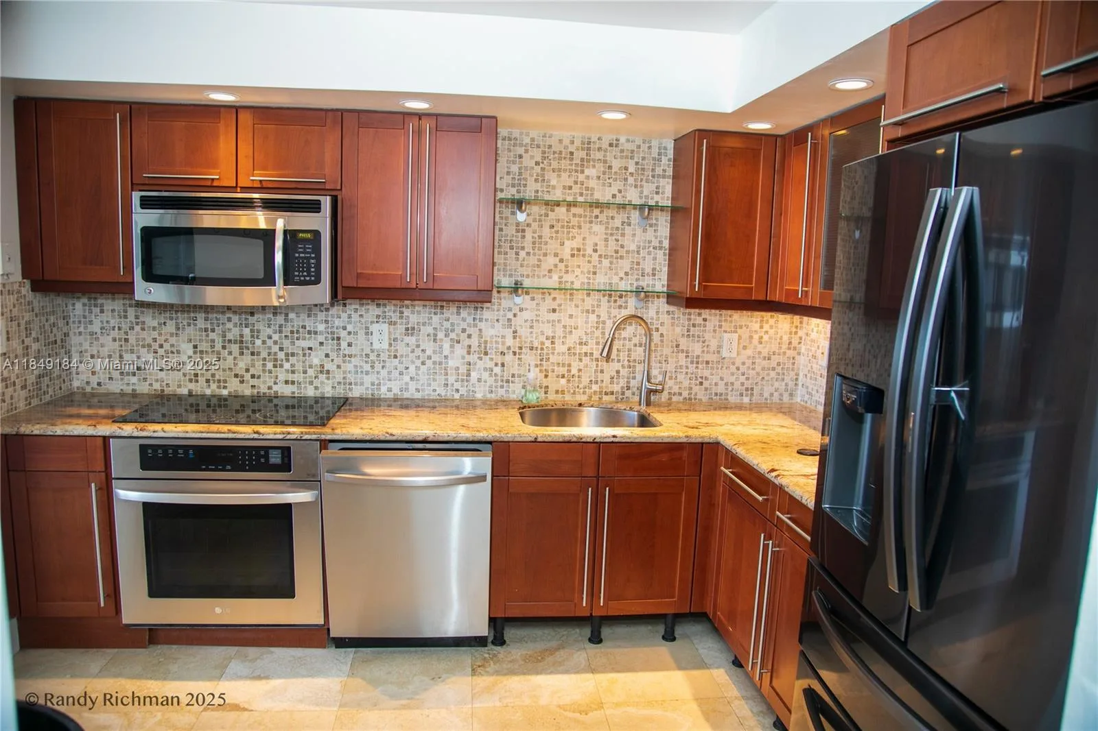 600 NE 36th St # PH20, Miami, FL 33137 photo 2