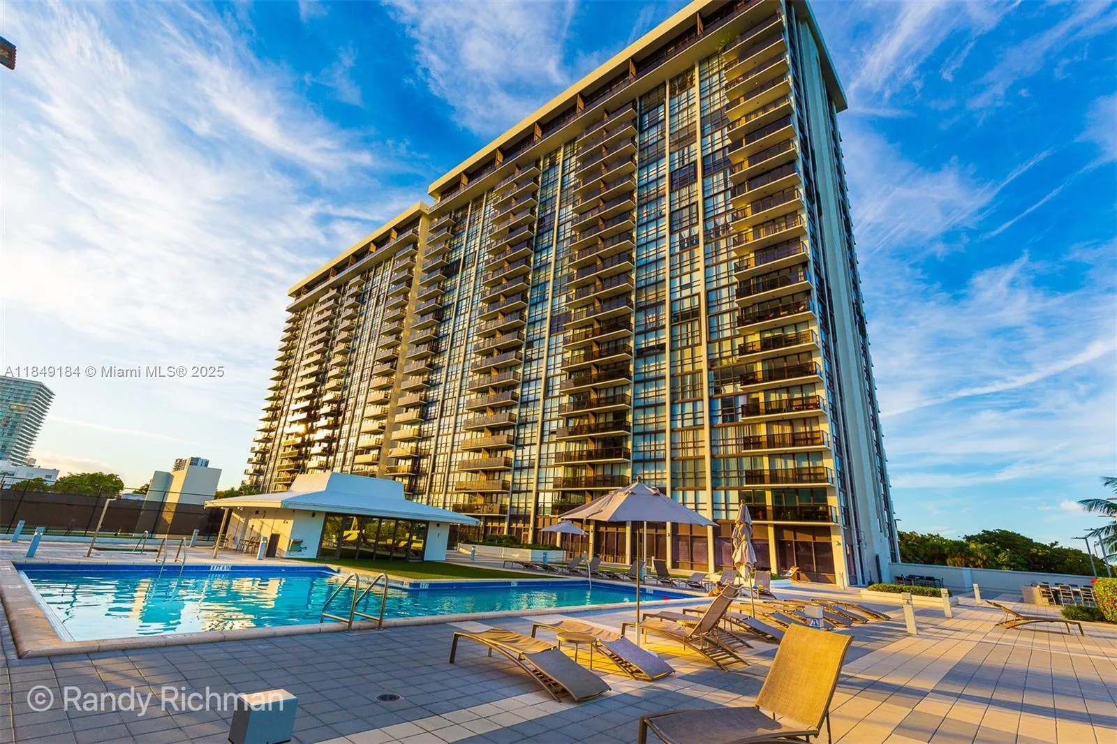 600 NE 36th St # PH20, Miami, FL 33137 photo 4