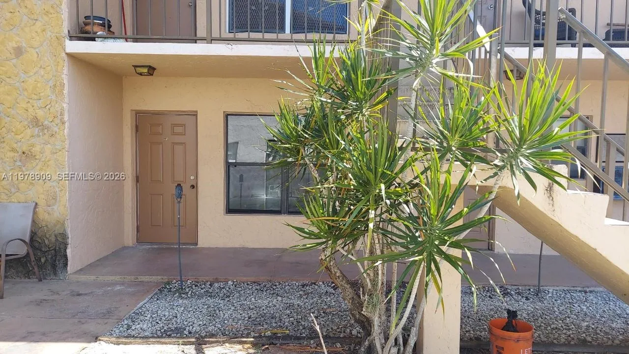 2240 Van Buren St # B1, Hollywood, FL 33020