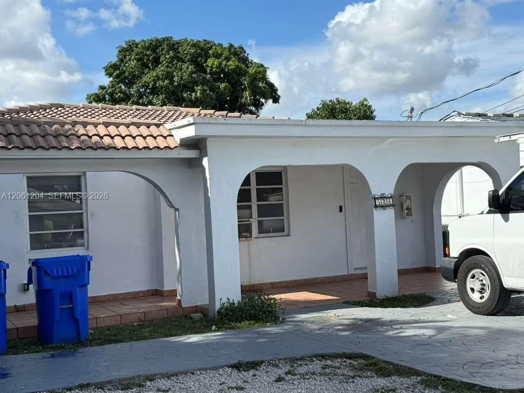526 SW 64th Ave # 2, Miami, FL 33144