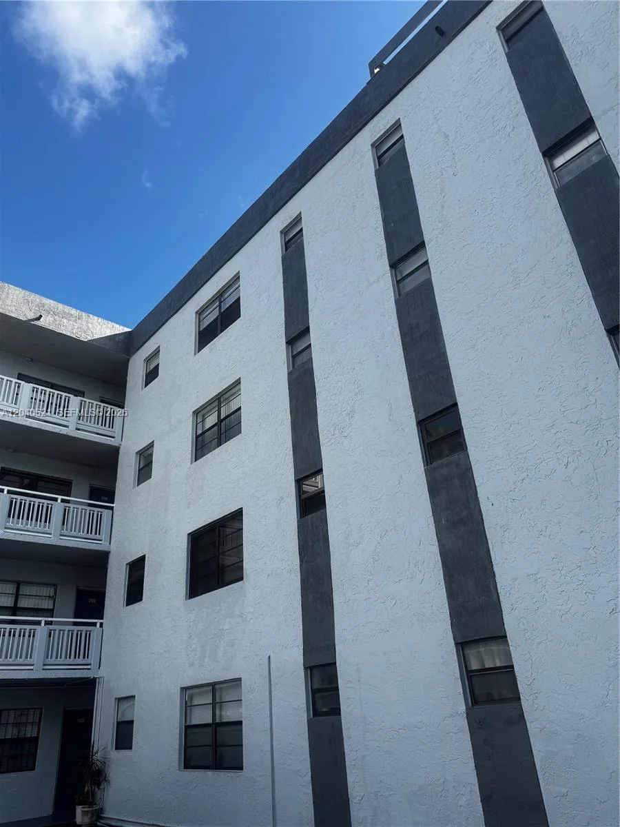13500 NE 3rd Ct # 120, North Miami, FL 33161