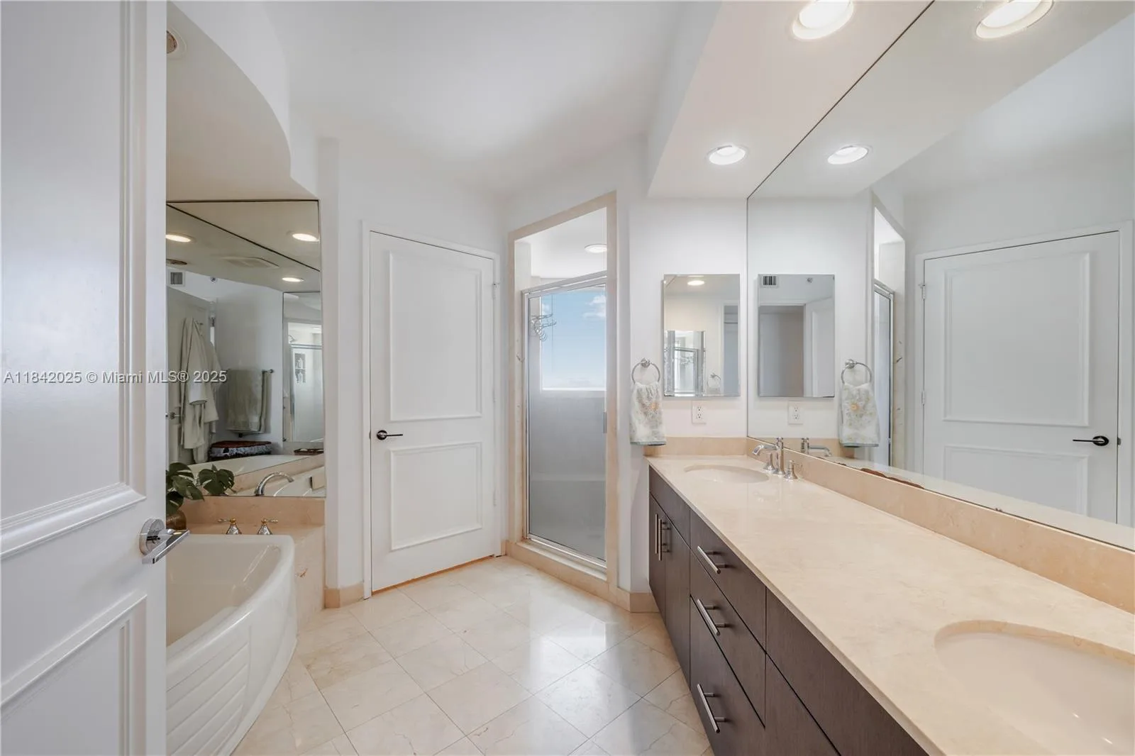 765 Crandon Blvd # PH-12, Key Biscayne, FL 33149 photo 11