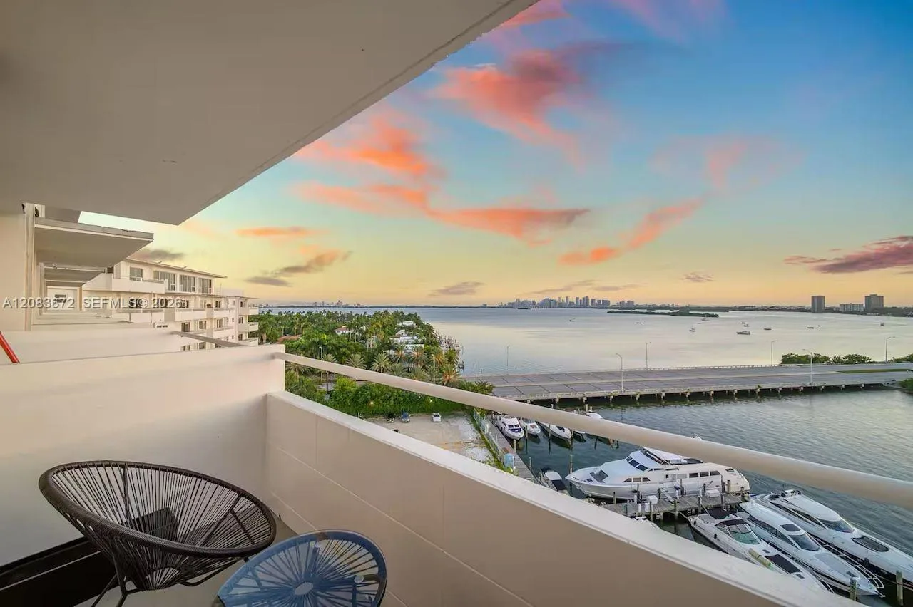 7904 West Dr # 1016, North Bay Village, FL 33141