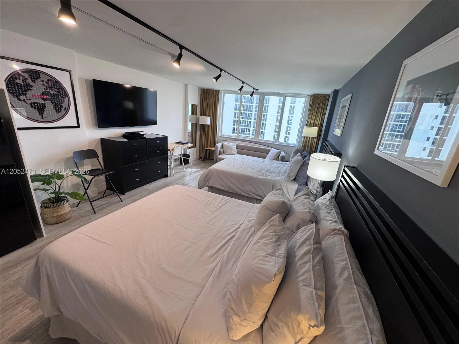 19201 Collins Ave # 718, Sunny Isles Beach, FL 33160 photo 3