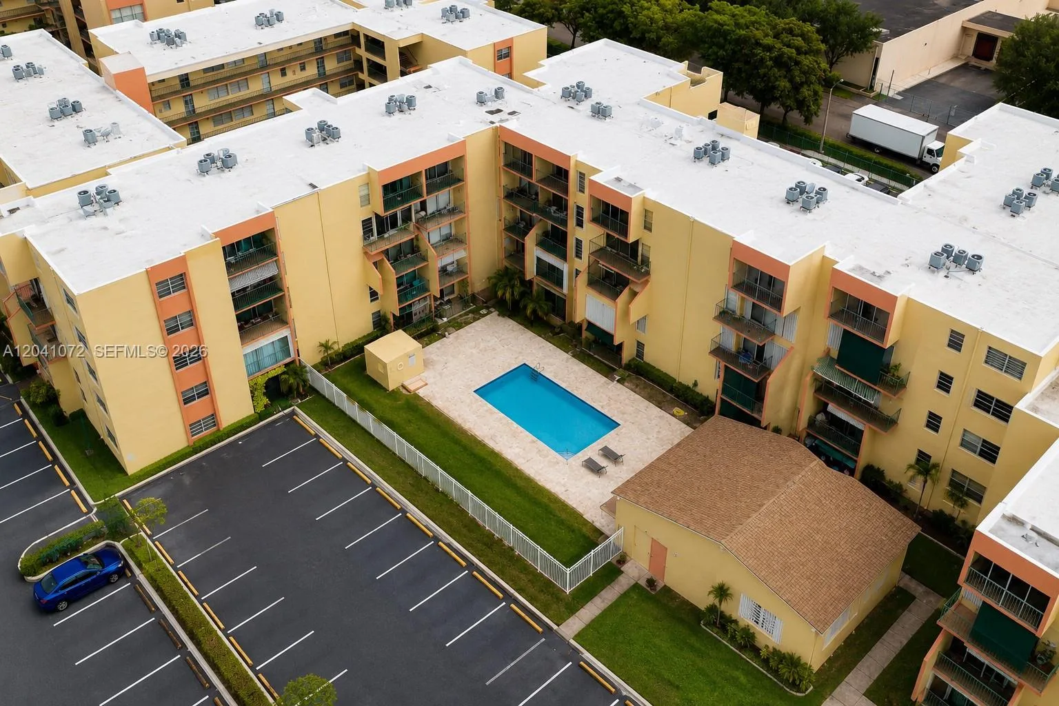 1975 W 44th Pl # 310, Hialeah, FL 33012