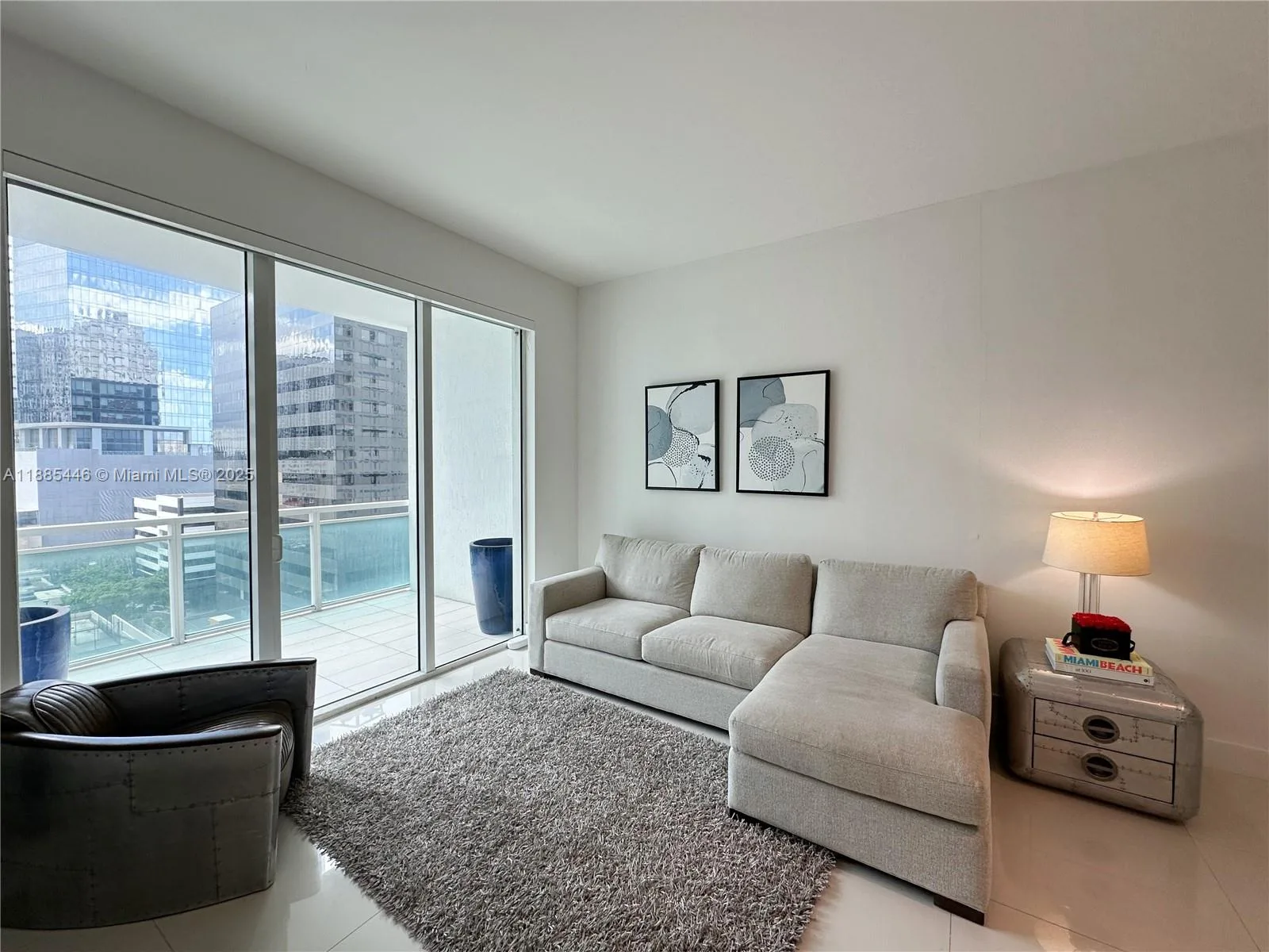 950 Brickell Bay Dr # 1001, Miami, FL 33131