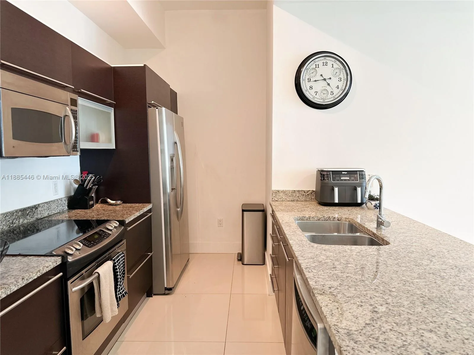 950 Brickell Bay Dr # 1001, Miami, FL 33131 photo 11