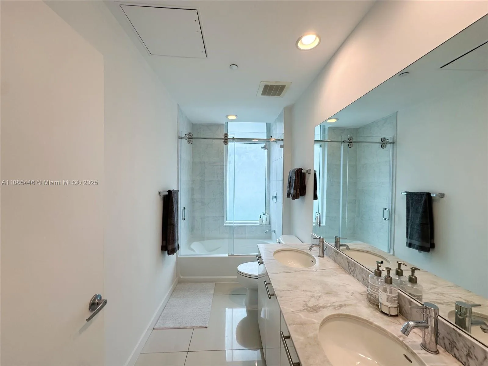950 Brickell Bay Dr # 1001, Miami, FL 33131 photo 8