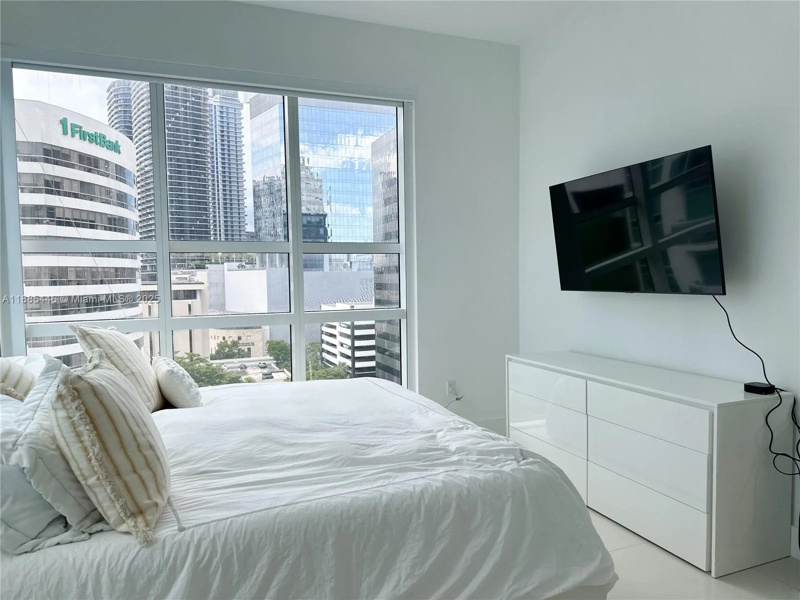 950 Brickell Bay Dr # 1001, Miami, FL 33131 photo 9