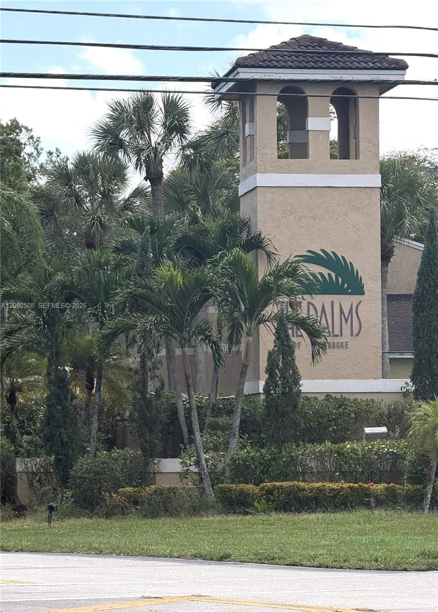 351 Palm Way # 303, Pembroke Pines, FL 33025