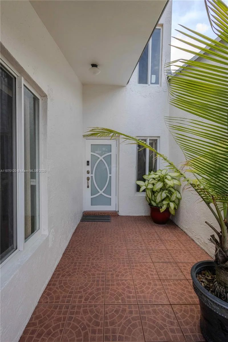 2435 SW 11th St # 9-B, Miami, FL 33135 photo 2